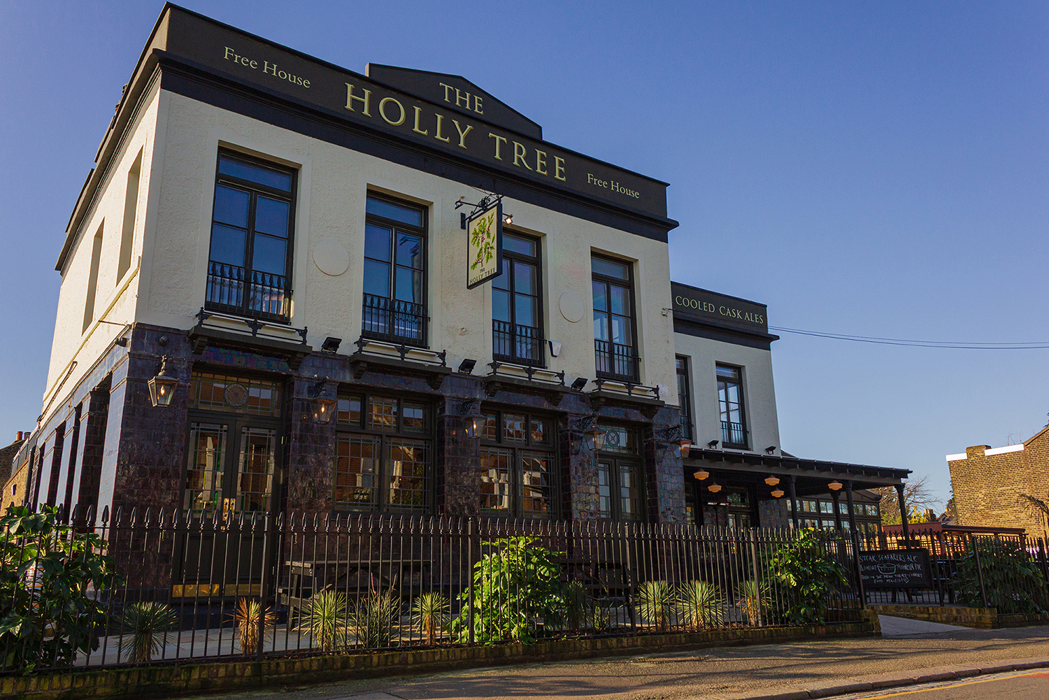 The Holly Tree Pub